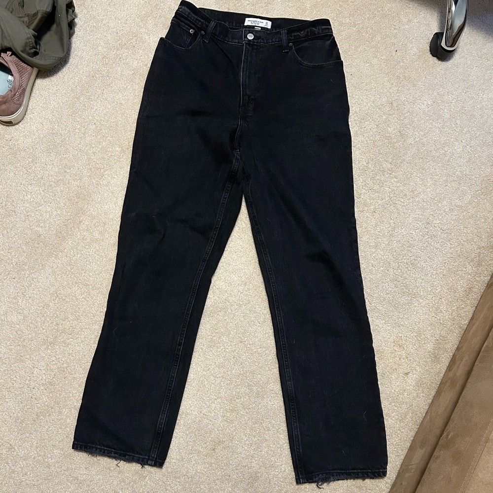 Abercrombie The 90s Straight Ultra High Rise Curve Love